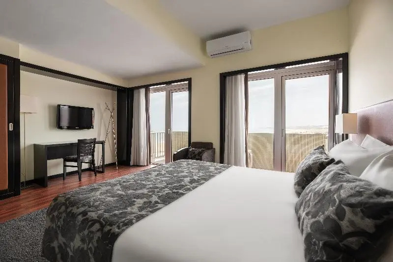 Premium Suite with balcony and with city view