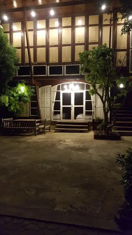 Ruean Mai Chai Khlong - Général