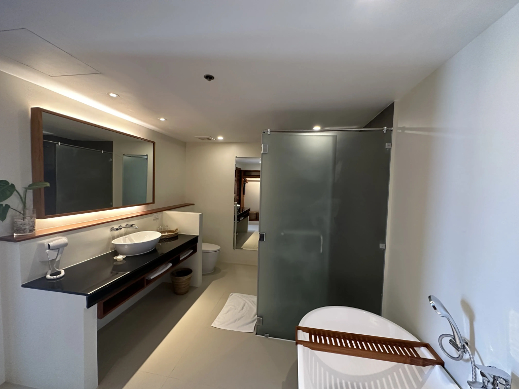 Bluewater Maribago Beach Resort - фото 2