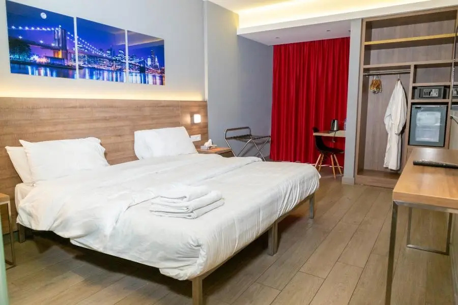 Classic Double room (full double bed)
