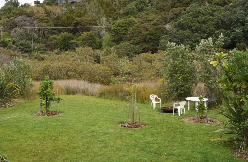Riverview Retreat - Cooks Beach Holiday Home