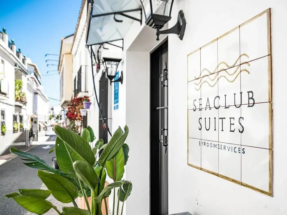 A1- Seaclub Suites by Roomservices