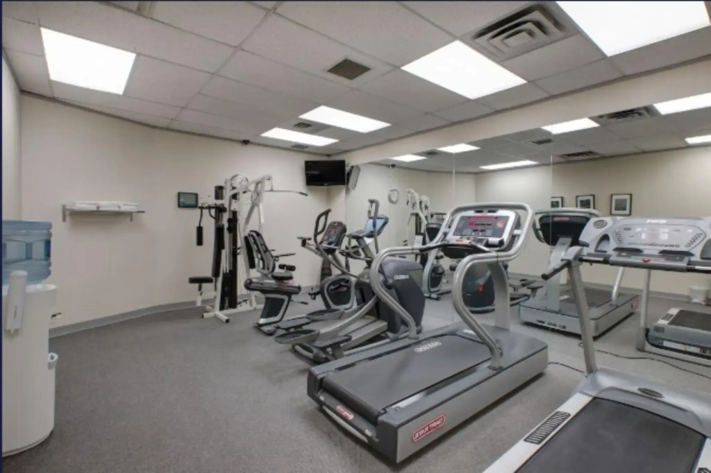 Ramada by Wyndham Nisku Edmonton Airport - Général