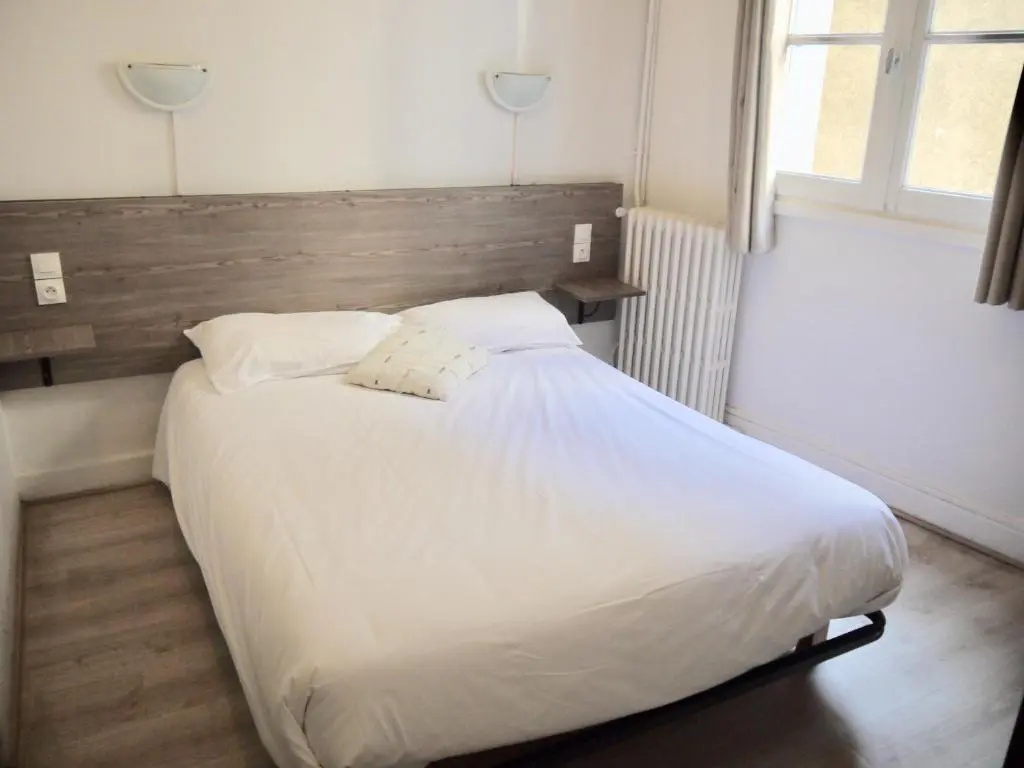 Standard Double room (full double bed)