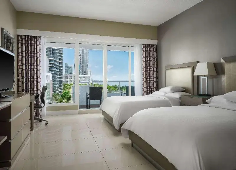 DoubleTree by Hilton Grand Hotel Biscayne Bay - Chambres
