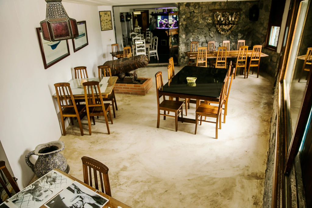 Lobby & Reception