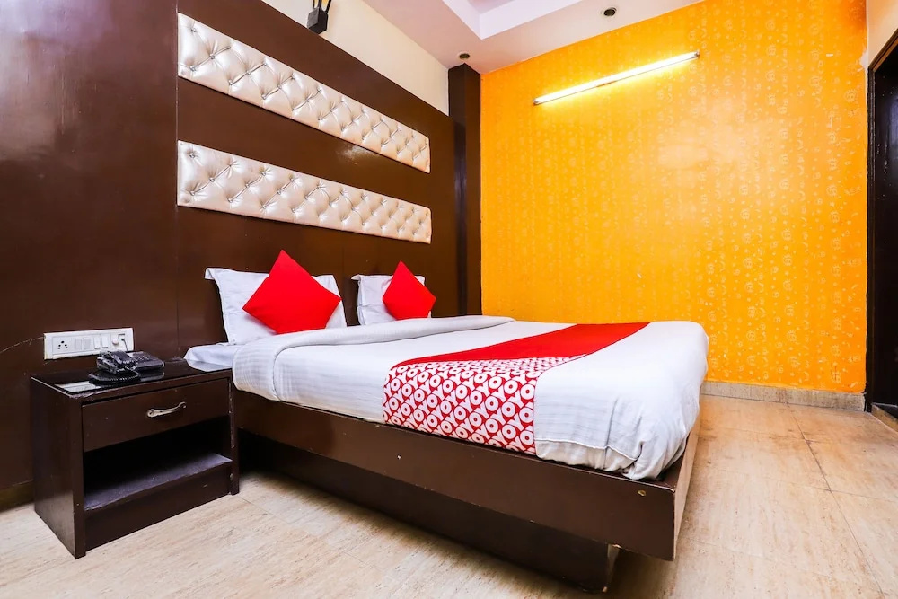 OYO 39815 Karat 87 Hotel