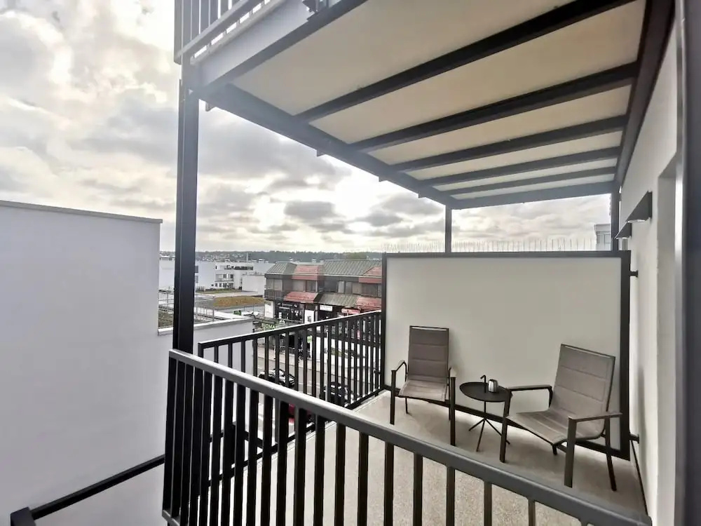 Balcony & Terrace