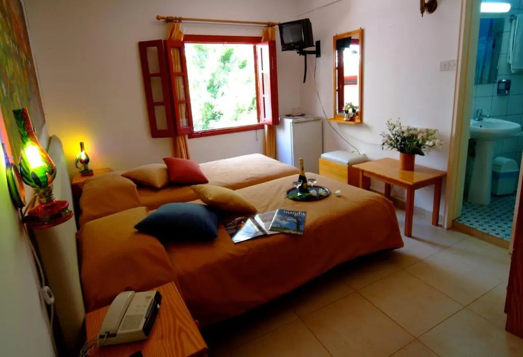 Kiniras Traditional Hotel & Restaurant - Chambres
