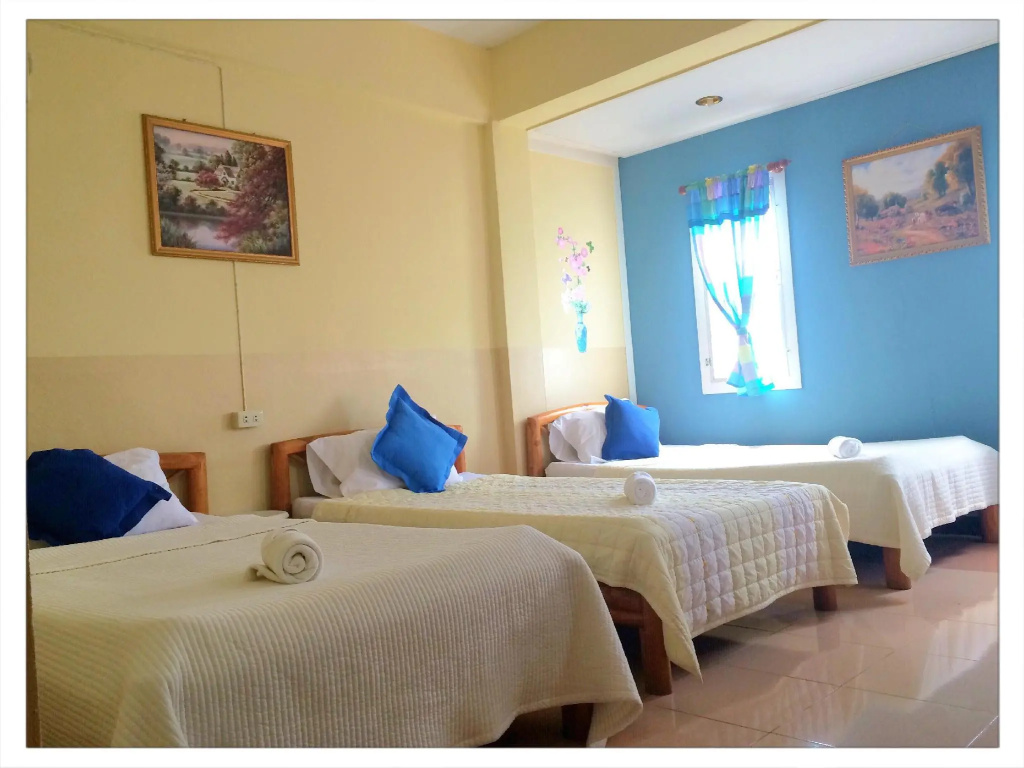 Standard Triple room