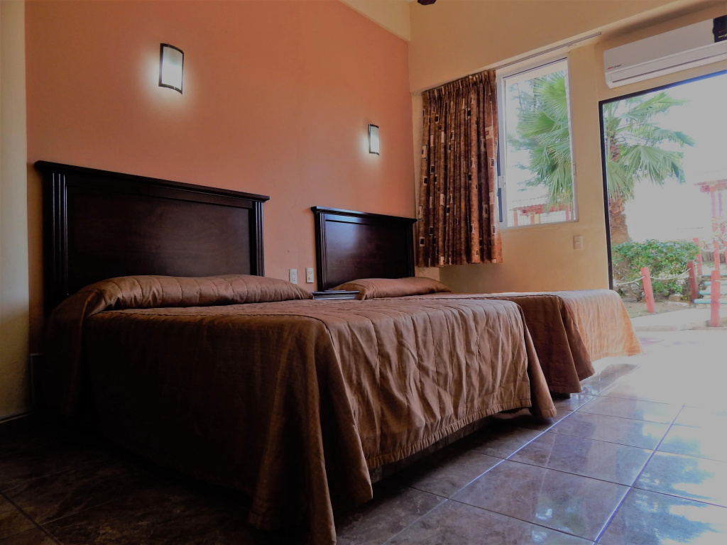 Hotel Las Jacarandas — 4