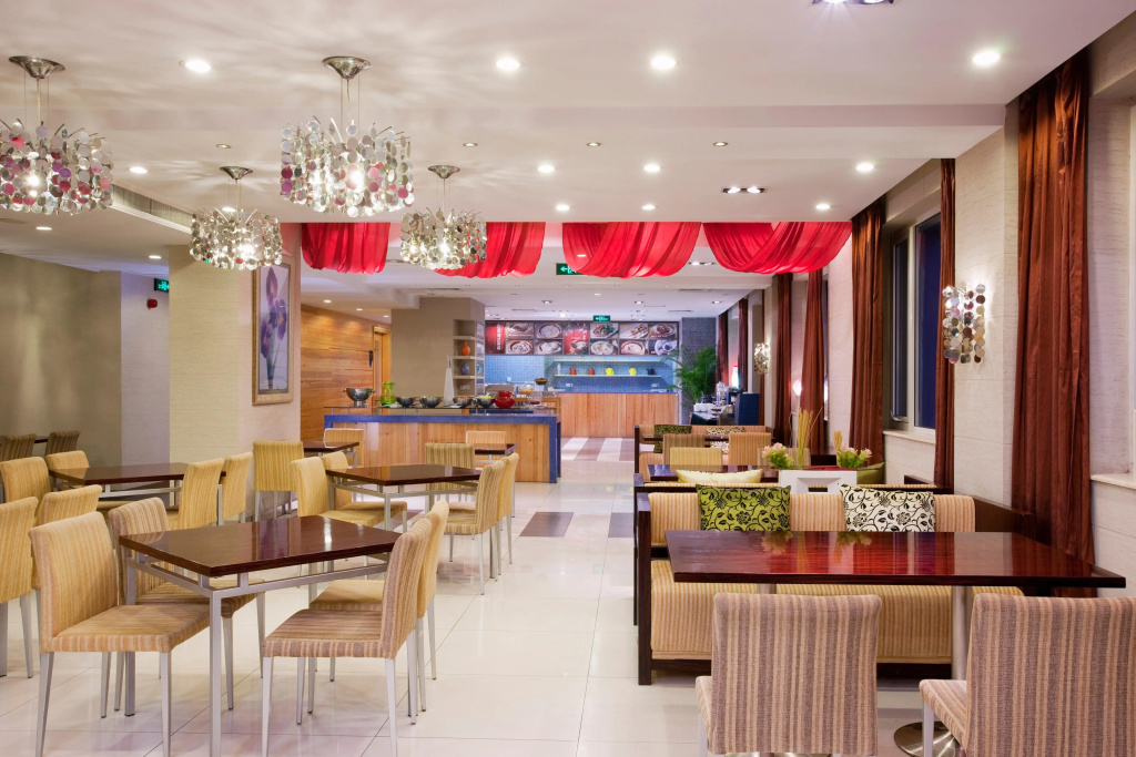 Food & Beverage