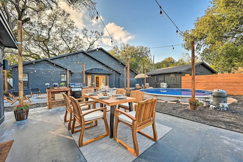 Private Pool & Hot Tubs: Luxe Brandon Oasis!