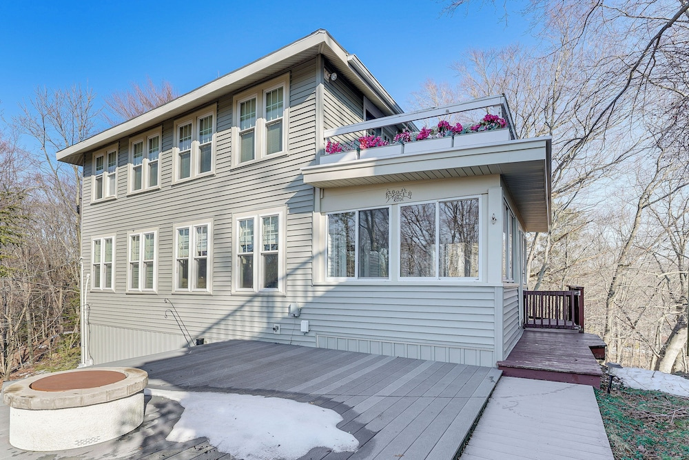 Walk to Beach! Serene Lake Michigan Home w/ Deck