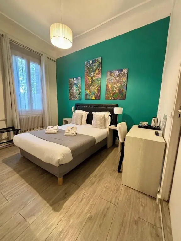 Superior Double room with balcony (full double bed)