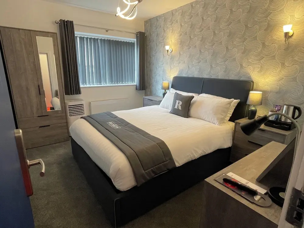 Standard Double Club room (full double bed)