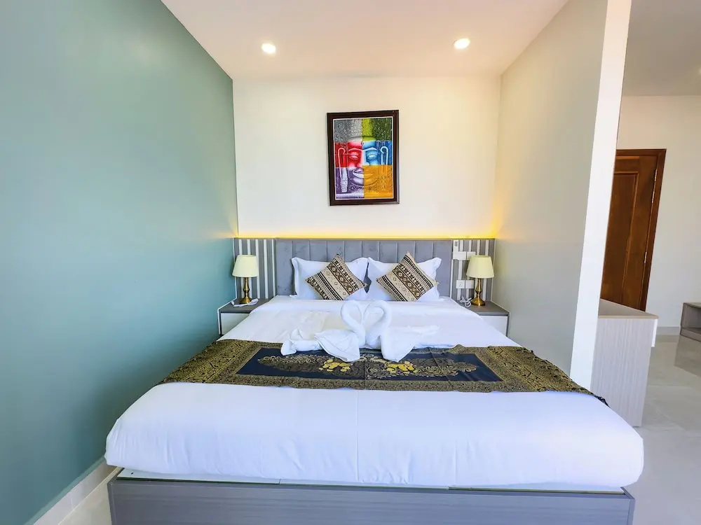 Superior Double room with balcony (full double bed)