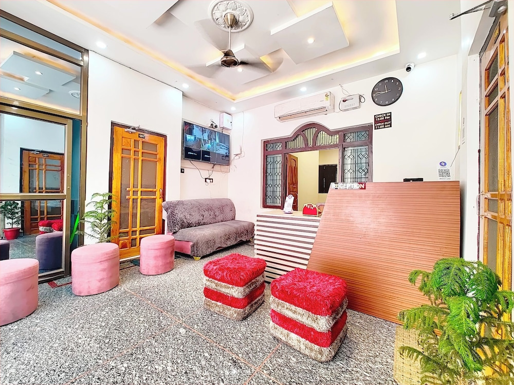 Hotel Mateshwari Palace Ayodhya
