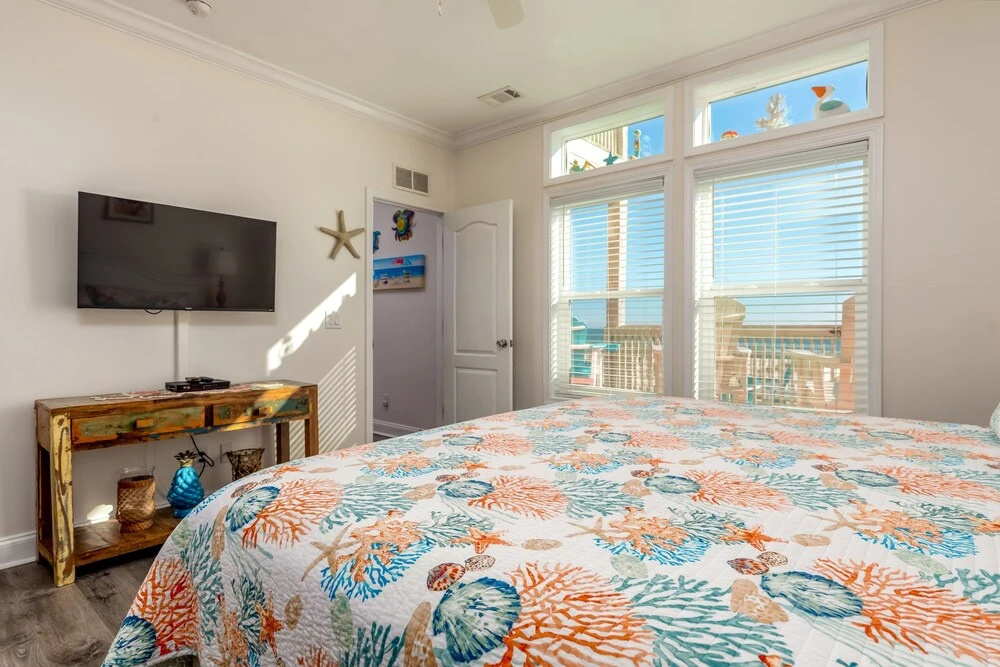 Wave Loudest - Enjoy The Private, Gulf View, Heated Pool And The Game Room With Gulf View Balcony 5 Bedroom Home by RedAwning