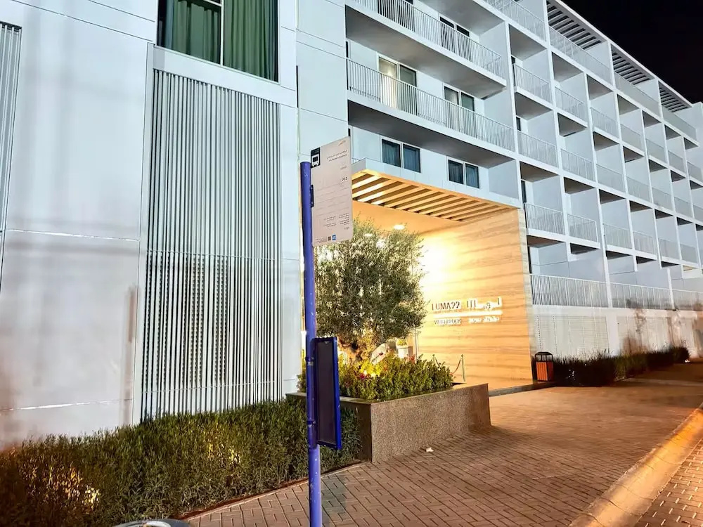 Vogue | Luma22 West JVC near Circle Mall
