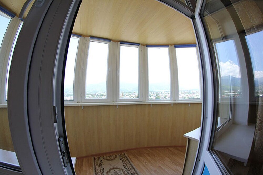 Апартаменты c 1 комнатой с балконом в MILDOM EXPRESS HOTEL