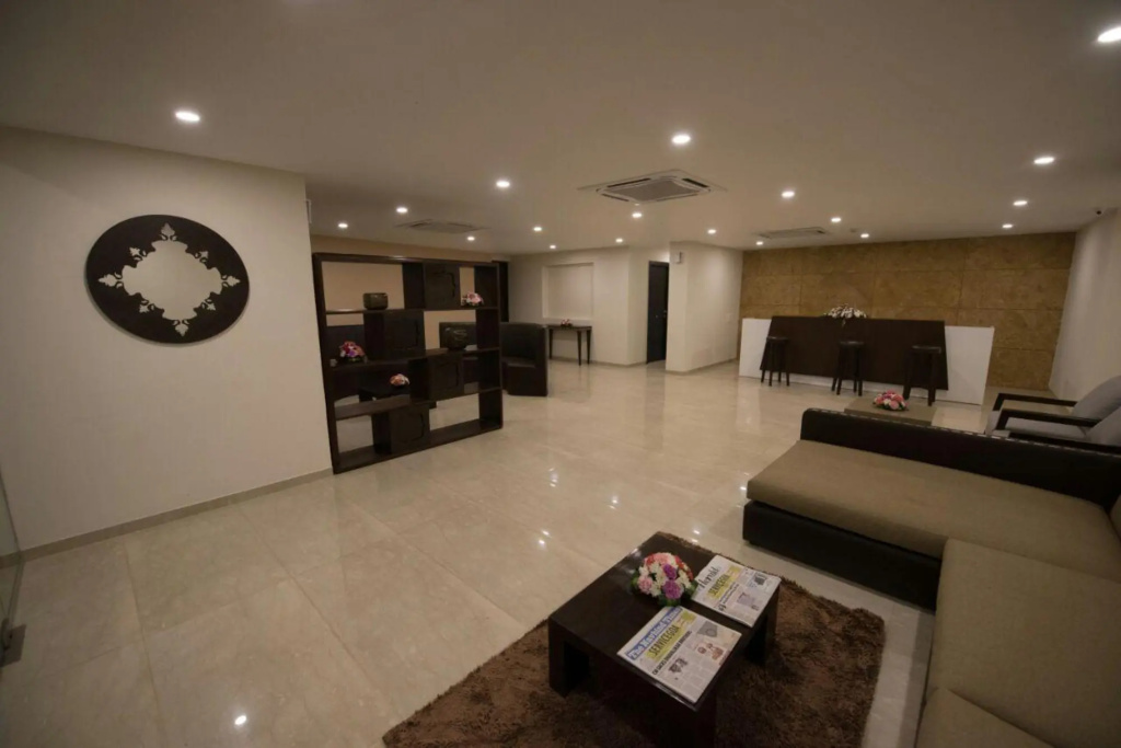 Lobby & Reception