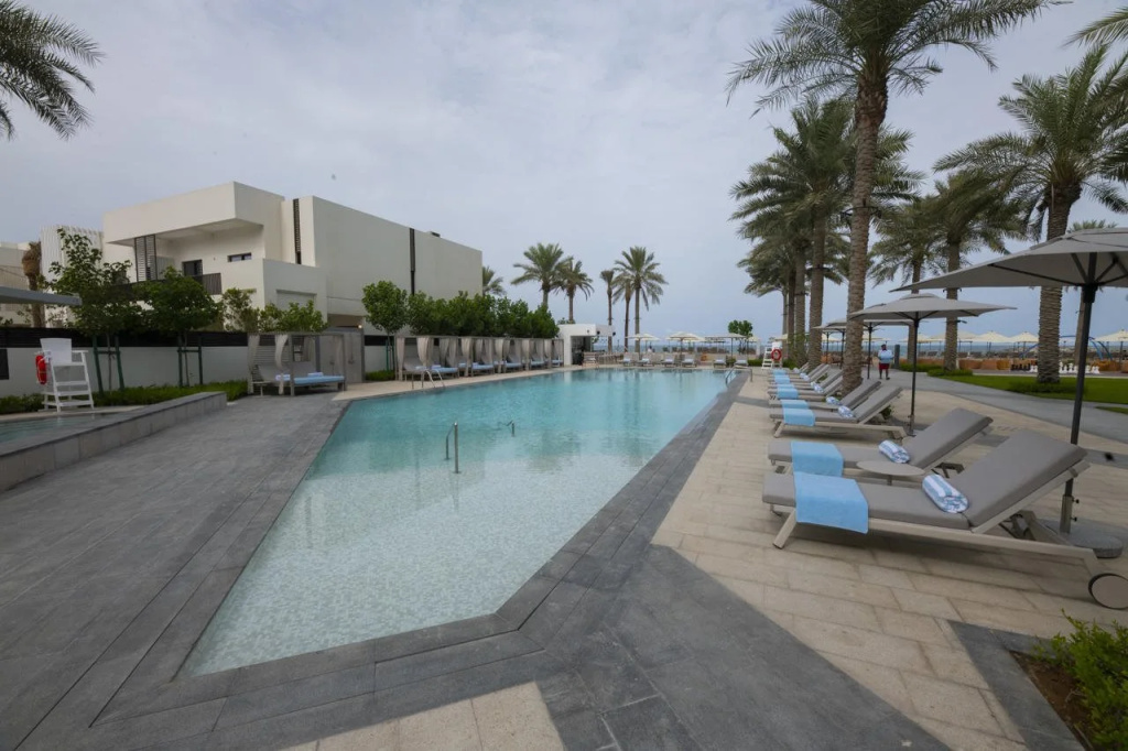 Palace Beach Resort Fujairah - 4