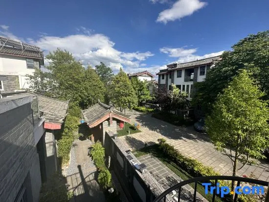 Yunmeisu AurelHaven Muyue Sunshine Golden Mountain Retreat Villa (Shuhe Old Town)