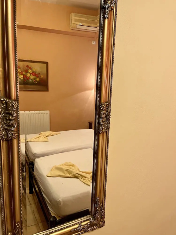 Economy room