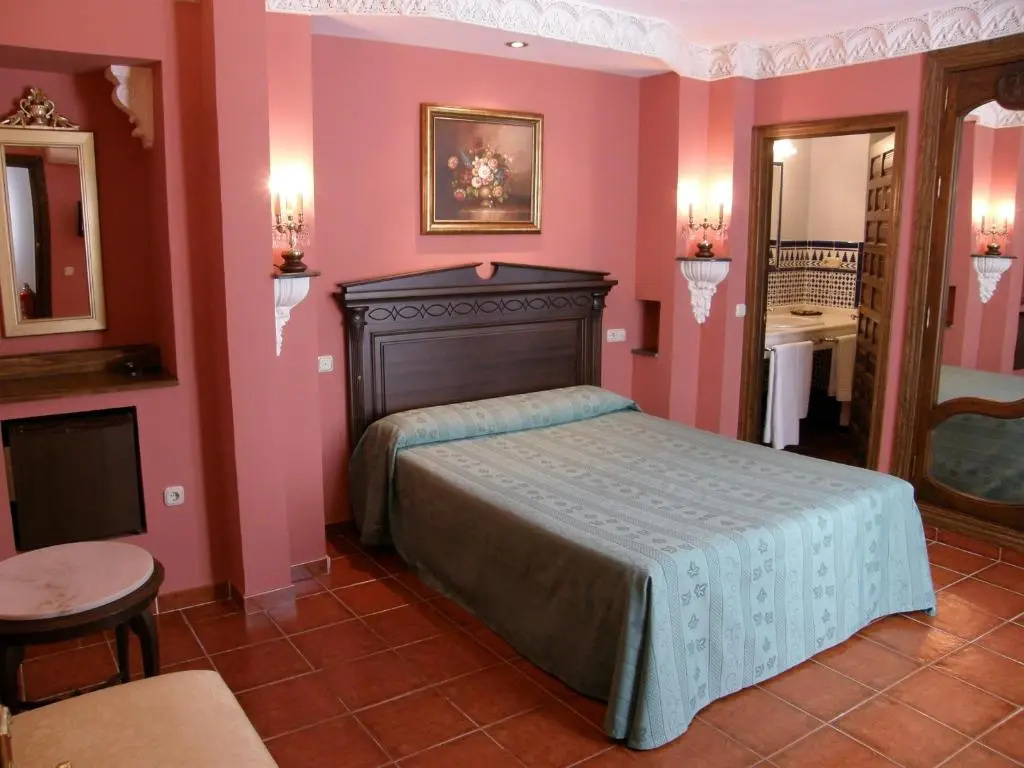 Standard Double room (full double bed)