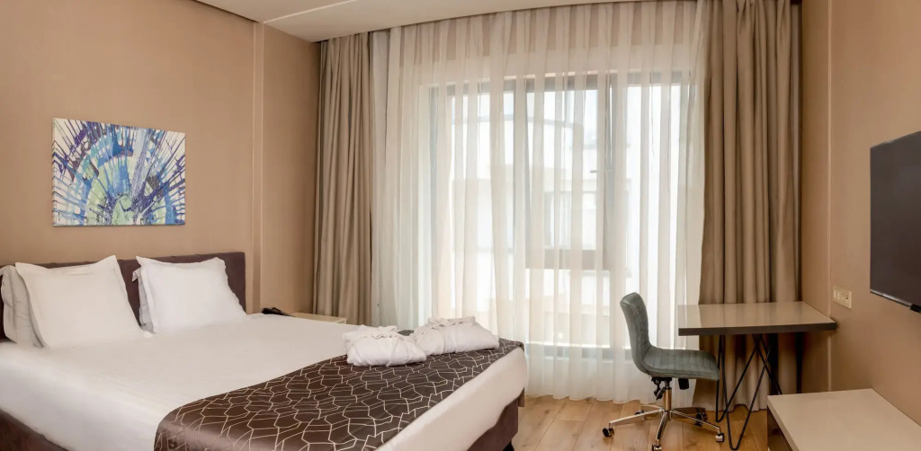 Elm Suite Hotel — фото