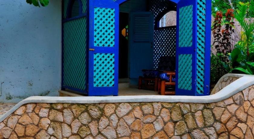 The Caves Hotel by null