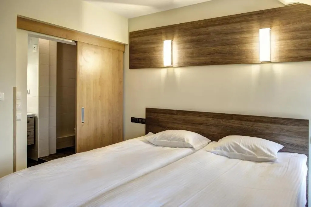 Standard Double room with sea view (full double bed)