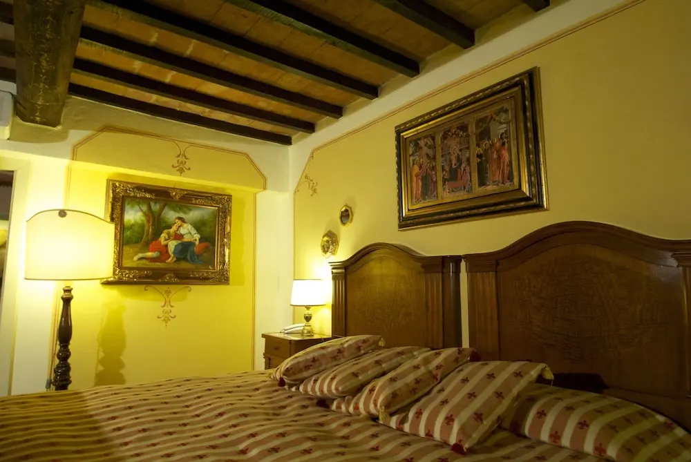 Suite with park view