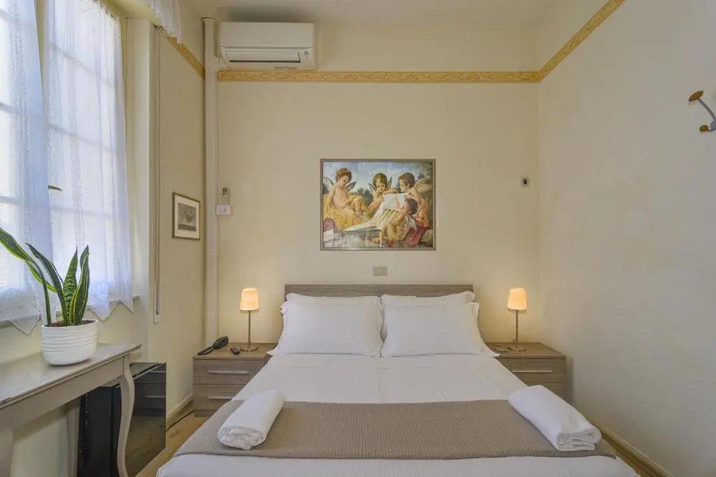 Standard Double room (full double bed)
