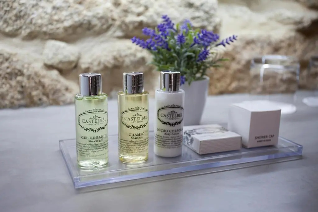 Deluxe Double room with water view twin beds