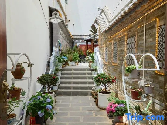 Weishan Fuxi Courtyard Homestay in Nanzhao