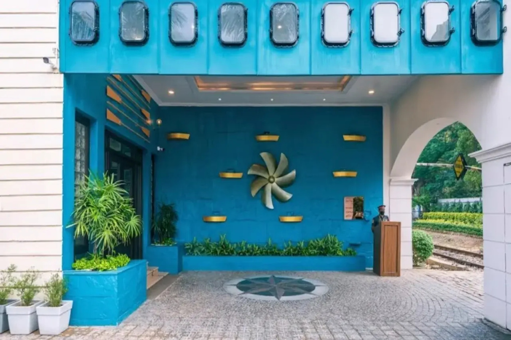 Polo Floatel Kolkata