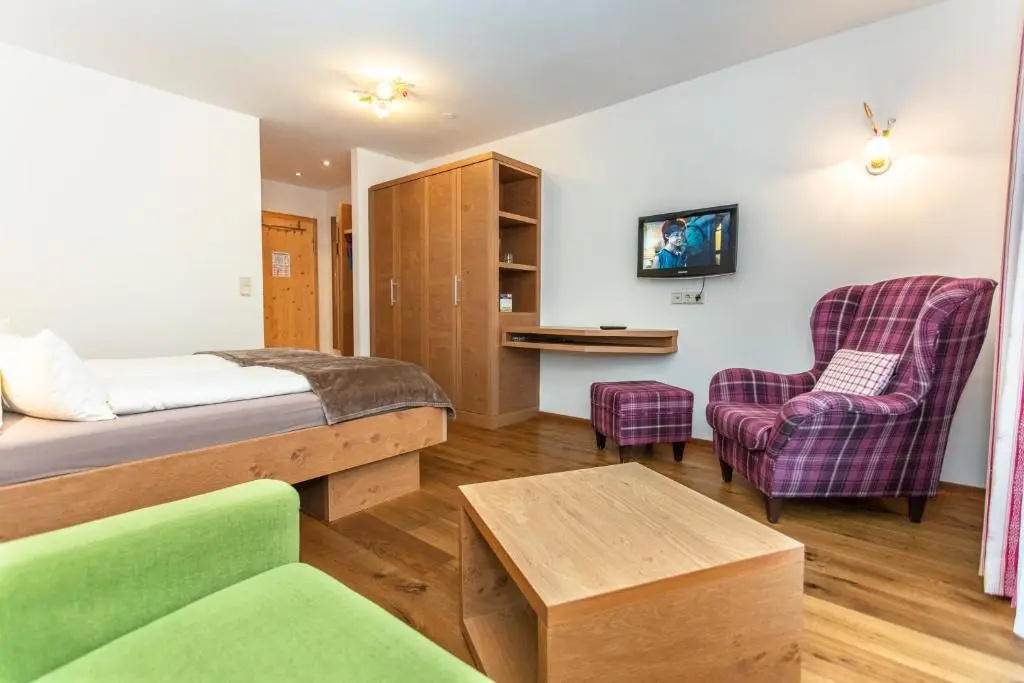 Standard Double room (full double bed)