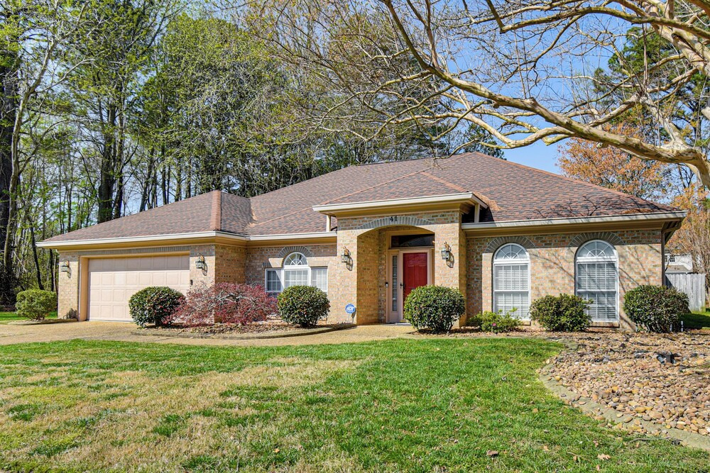 5 Mi to Coliseum! Spacious Home in Hampton Roads