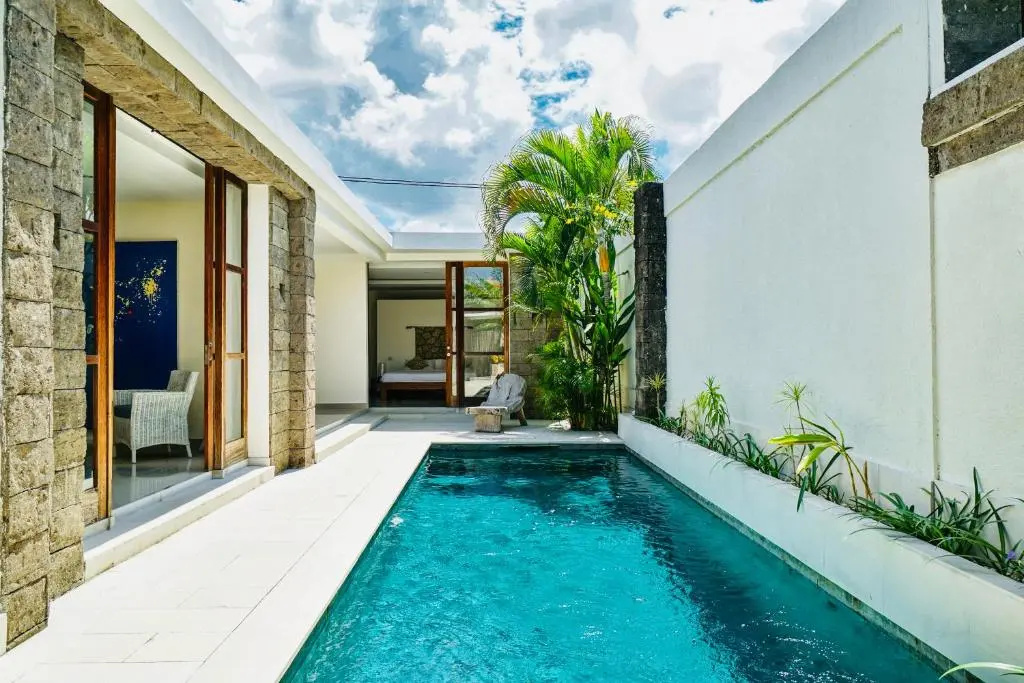 2 Bedrooms Villa