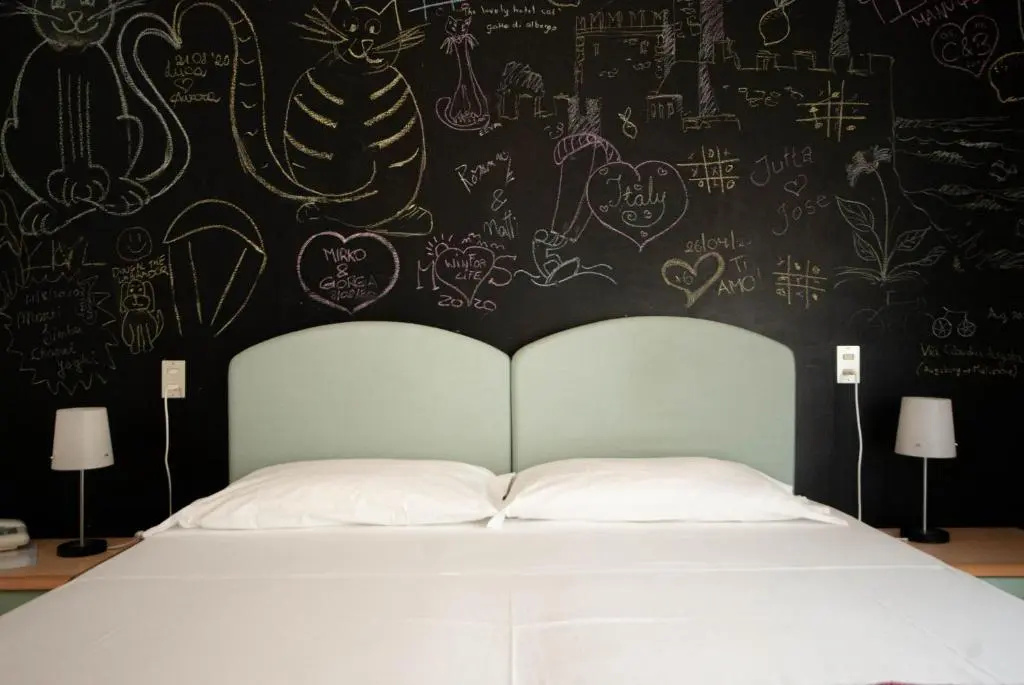 Economy room