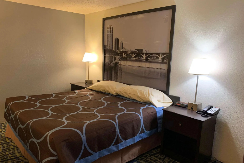 Standard Double room (full double bed)