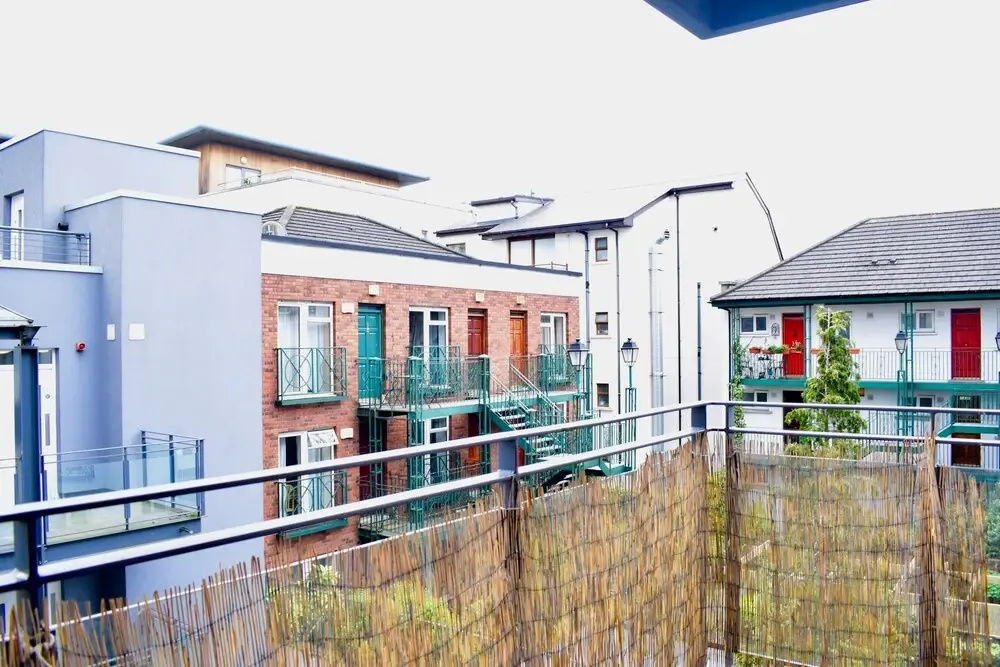 1 Bedroom Apartment On River Laffey
