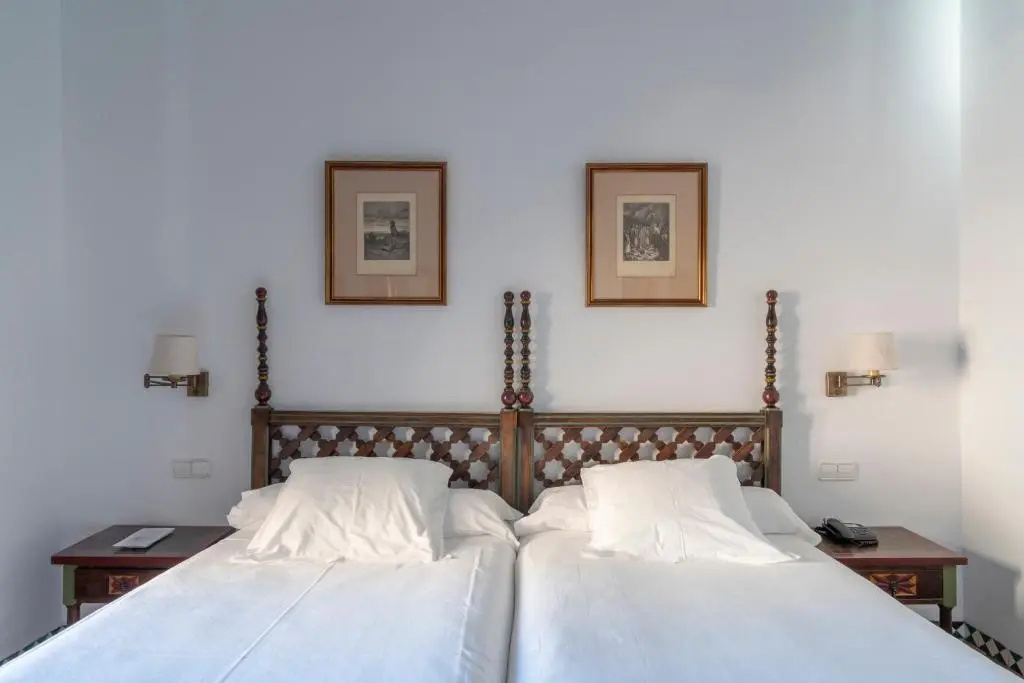 Parador De Guadalupe - Chambres
