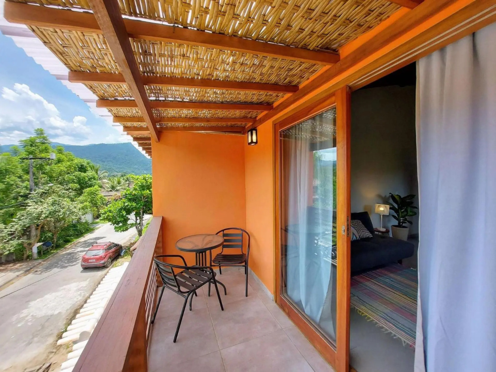 Cedro - Flat recém inaugurado, 50mts da Praia, Churr, Piscina, WiFi eficiente, Netflix