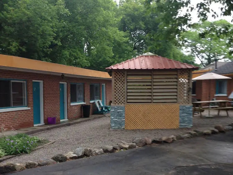 Edgewater Resorts - Edgewater Inn