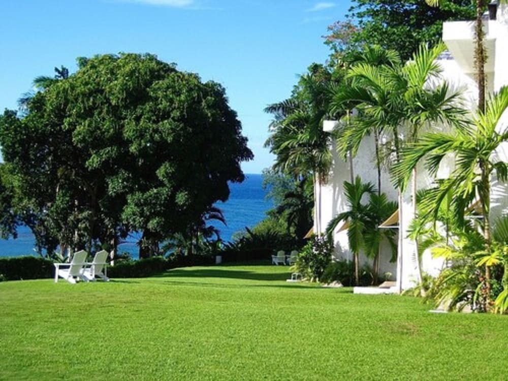 Goblin Hill Villas At San San