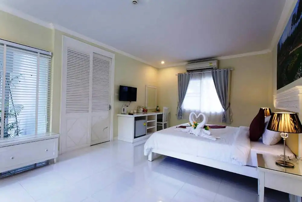 Deluxe Villa with garden view