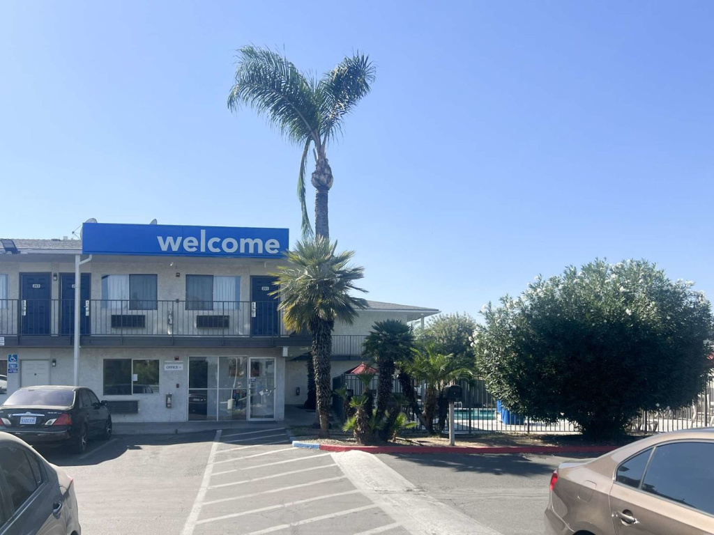 Motel 6 Tulare, CA
